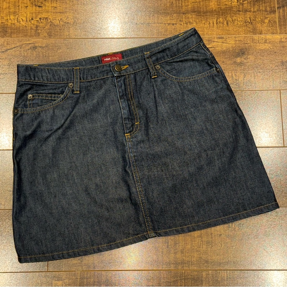 H&M L.O.G.G. Dark Denim Mini Skirt, size 10